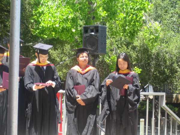 Grad 039.jpg 6/18/2006 5:58:22 PM